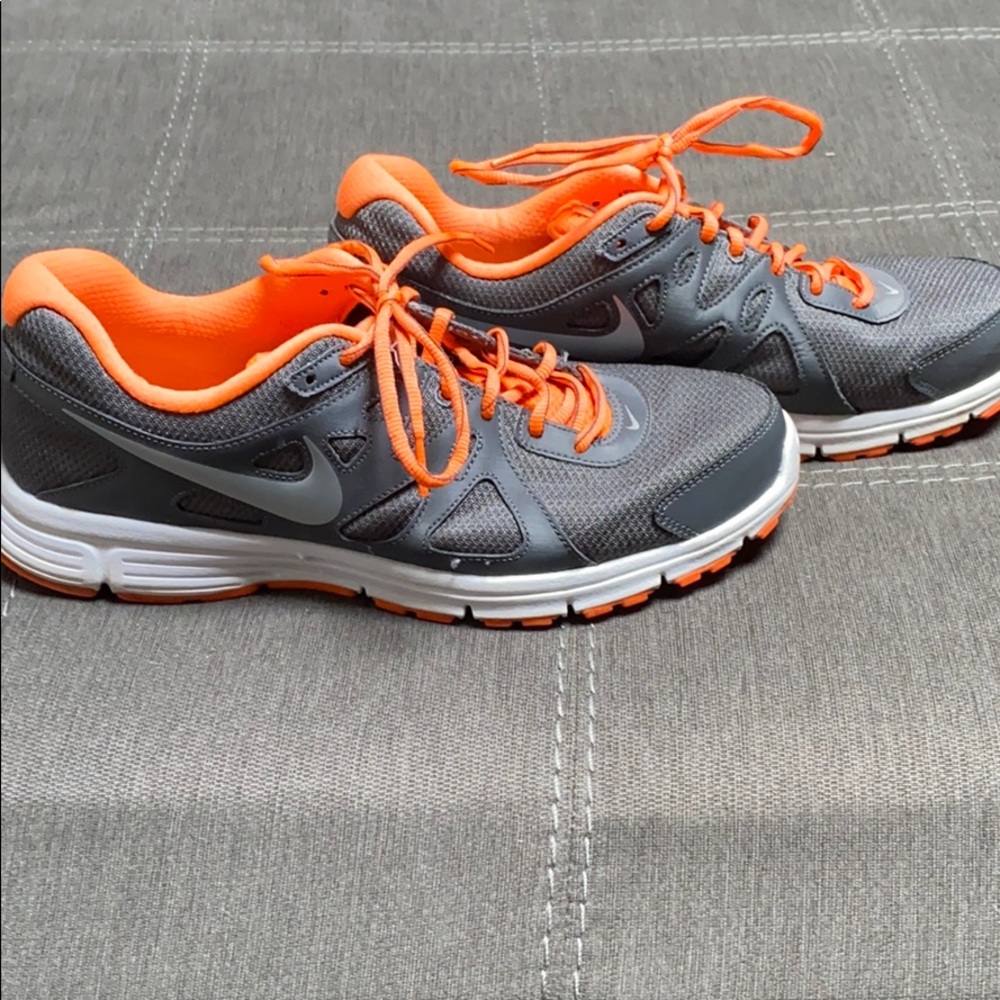 NIKE Revolution 2 Size 12 Shpes